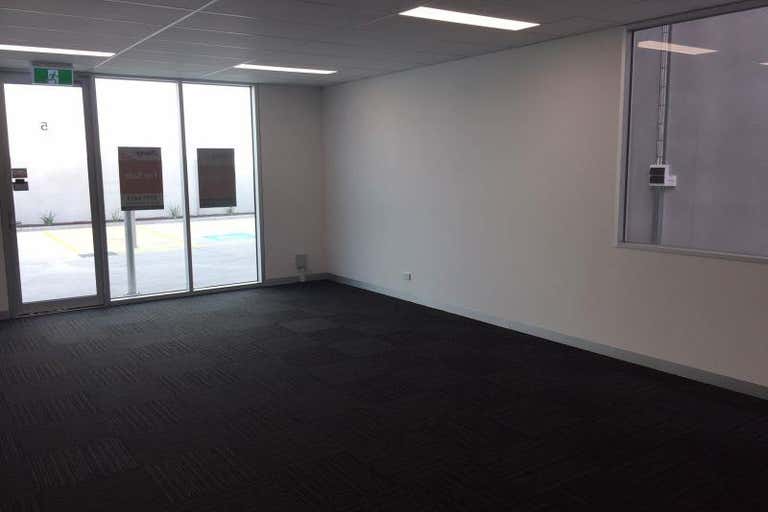 Unit 5, 14 Commercial Drive Pakenham VIC 3810 - Image 4