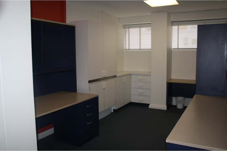 Suite 11, 201 Wickham Terrace Spring Hill QLD 4000 - Image 3