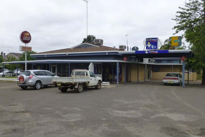 Brolga Hotel , Cnr Kingfisher Avenue & Brolga Place Coleambally NSW 2707 - Image 2