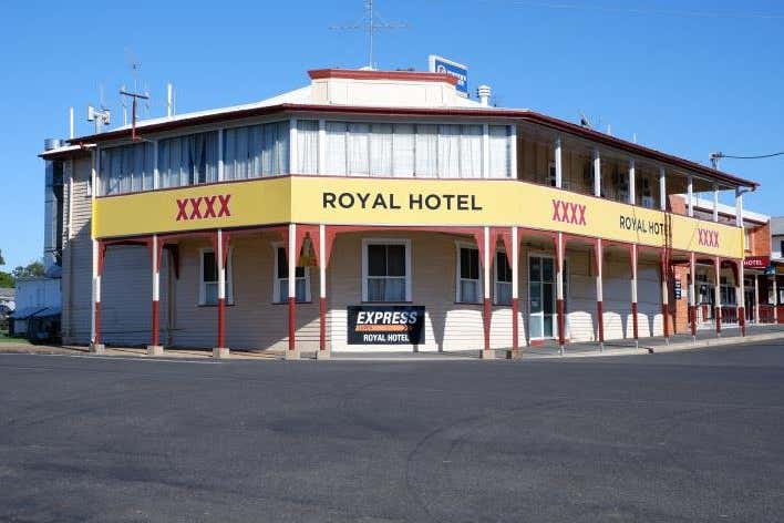 Royal Hotel Mundubbera, 4-8 Lyons Street Mundubbera QLD 4626 - Image 1