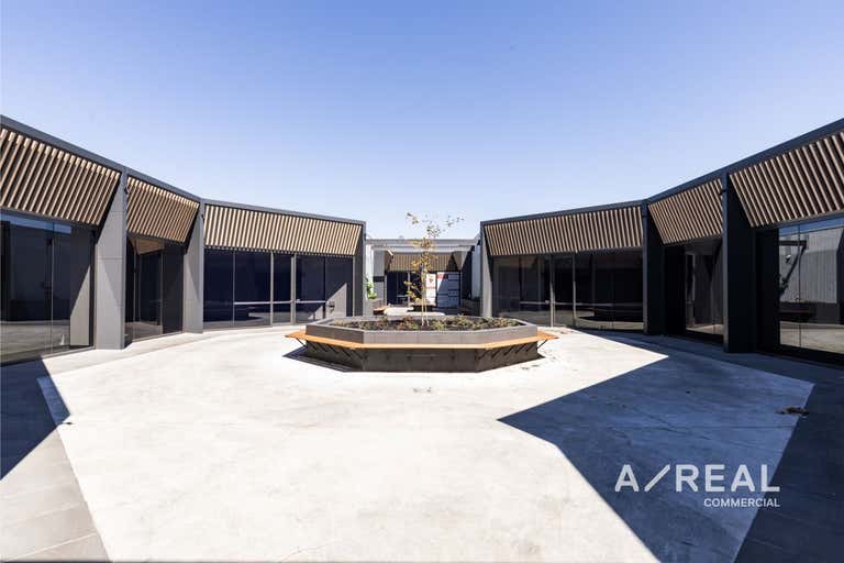 102/43 Danaher Drive South Morang VIC 3752 - Image 2