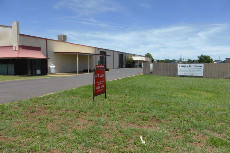 4/37 Douglas Mawson Road Dubbo NSW 2830 - Image 3