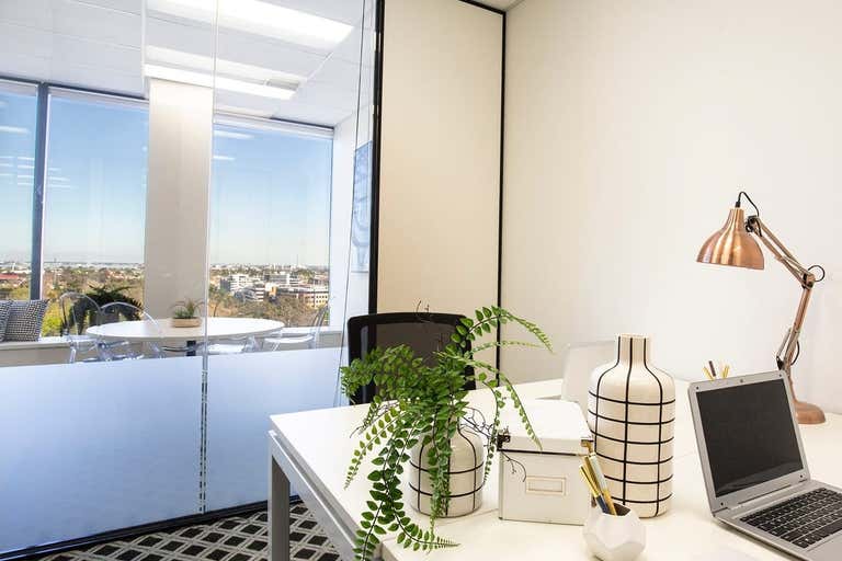 934/1 Queens Road Melbourne VIC 3004 - Image 2