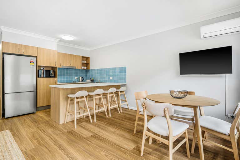 Fully leased unit complex in coastal hotspot - Image 4