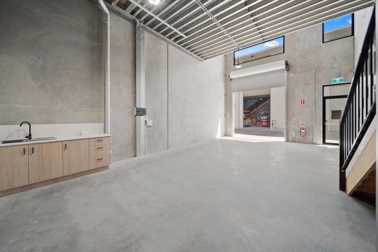 4/3 Rudman Parade Burleigh Heads QLD 4220 - Image 3