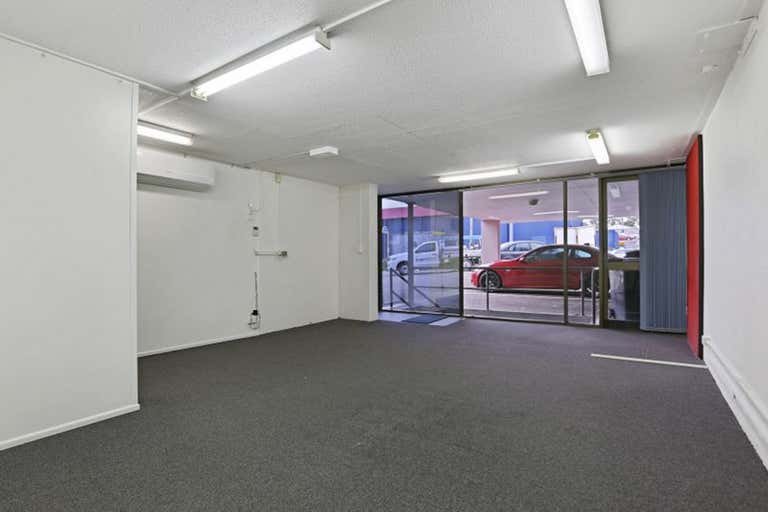 Unit A, 174 Wecker Road Mansfield QLD 4122 - Image 4