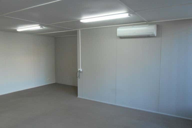 2/10 Hi-Tech Place Rowville VIC 3178 - Image 4