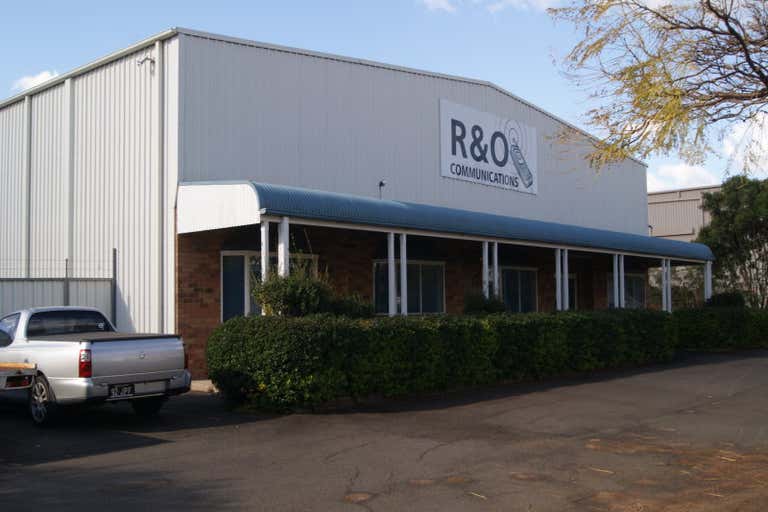 R & O Communications, 5 Production Court Wilsonton QLD 4350 - Image 1