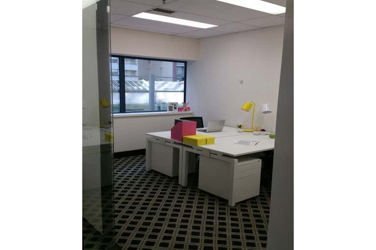 320/1 Queens Road Melbourne VIC 3004 - Image 2