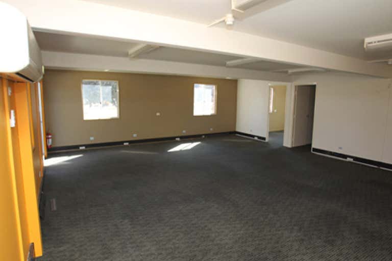 7 Pearce Avenue/ Fairbairn/ Canberra Airport Majura ACT 2609 - Image 4