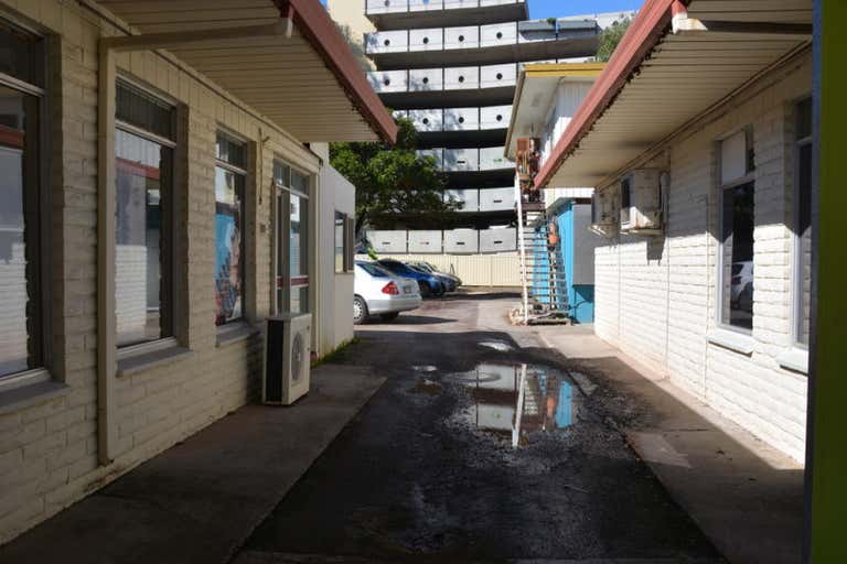 2/7 First Avenue Maroochydore QLD 4558 - Image 3