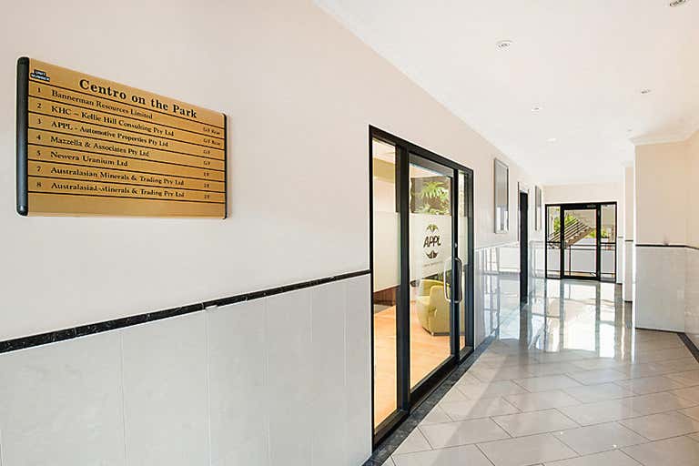 5/2 Centro Ave Subiaco WA 6008 - Image 3