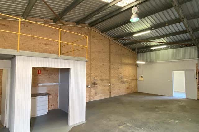 2/12-14 Fields Street Pinjarra WA 6208 - Image 2