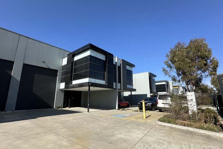 2/27 Industrial Circuit Cranbourne West VIC 3977 - Image 2