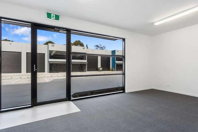 4/1921 Frankston Flinders Road Hastings VIC 3915 - Image 4