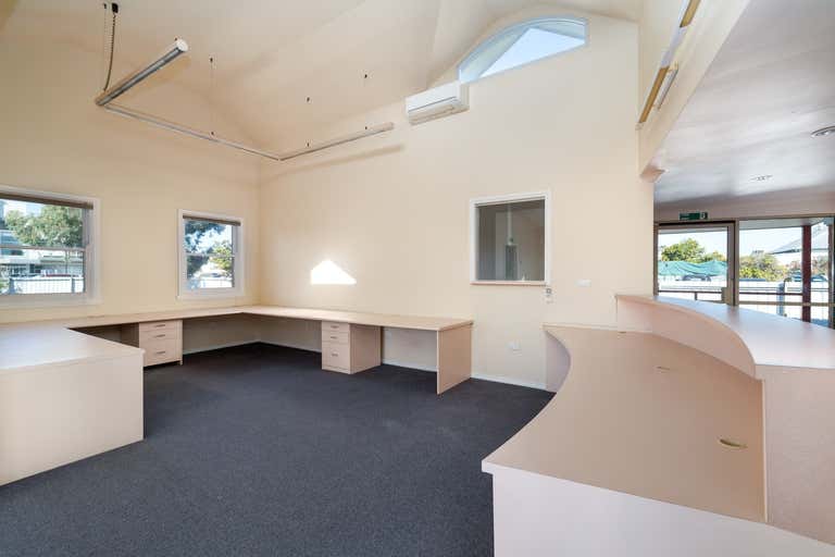 102 Hume Street Wodonga VIC 3690 - Image 1