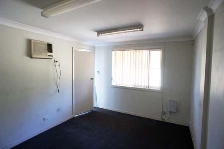 Unit 2, 3 McIntyre Road Tomago NSW 2322 - Image 2