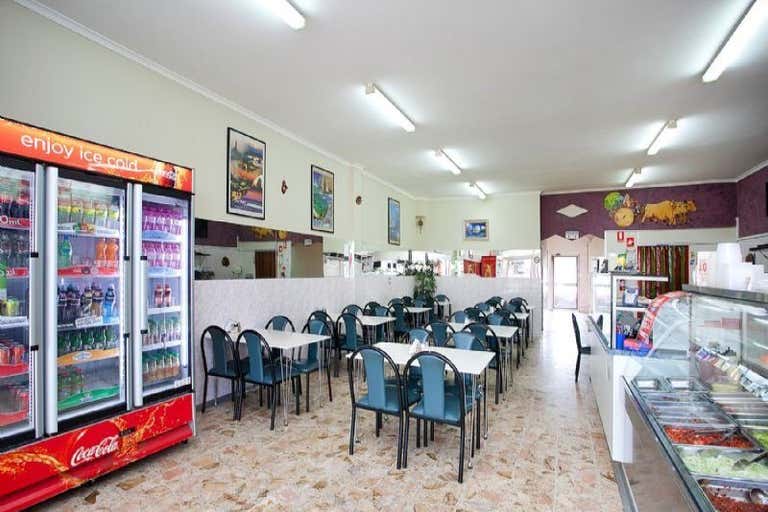 Nelly's Kebab Cafe, 8 East Esplanade St Albans VIC 3021 - Image 3