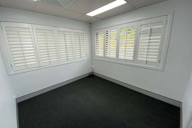 89 West Burleigh Road Burleigh Waters QLD 4220 - Image 2