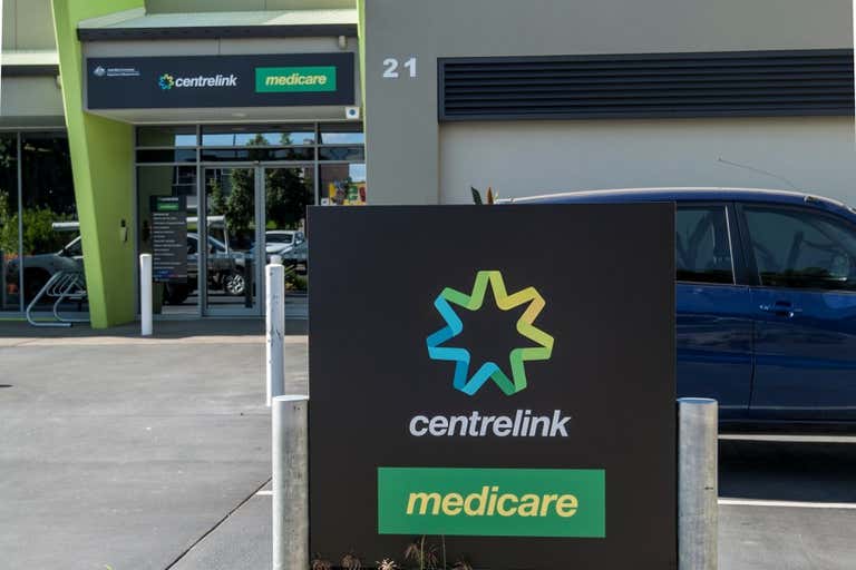 Centrelink & Medicare, 21 Egerton Street Emerald QLD 4720 - Image 1