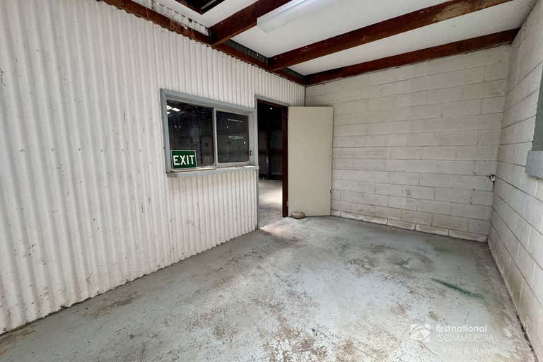 2/627 Main Street Bairnsdale VIC 3875 - Image 3