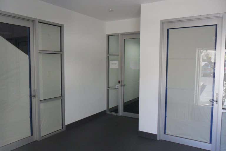 Tenancy 3, 214 Bolsover Street, 'ANZ Building' Rockhampton City QLD 4700 - Image 4
