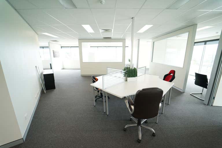 Suite 3, Level 1, 84 Brisbane Road Labrador QLD 4215 - Image 2