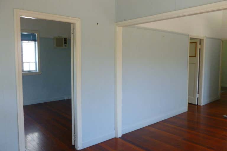 First floor, 16 Scott Street Parramatta Park QLD 4870 - Image 4