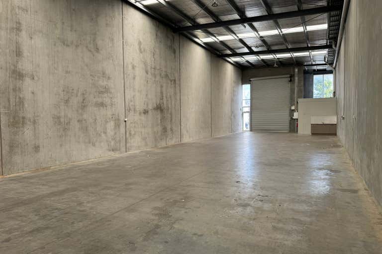 1/87 Riverside Avenue Werribee VIC 3030 - Image 2