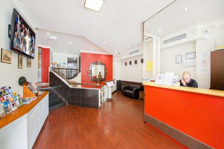 Explorers Inn, 65 Turbot Street Brisbane City QLD 4000 - Image 2