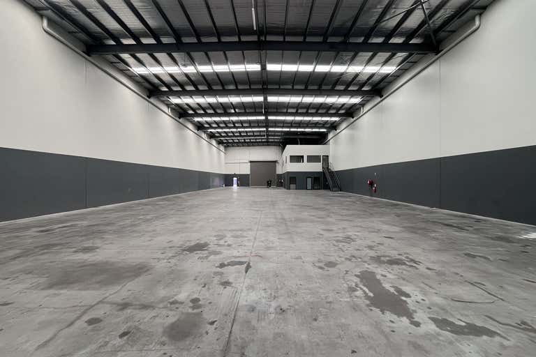 2/53 Paraweena Drive Truganina VIC 3029 - Image 4