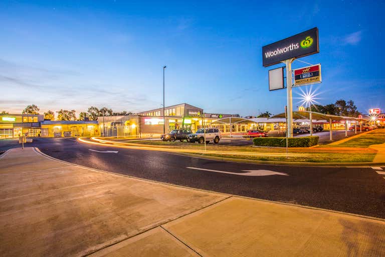 Emerald Village Shopping Centre, 51-57 Hospital Road Emerald QLD 4720 - Image 1
