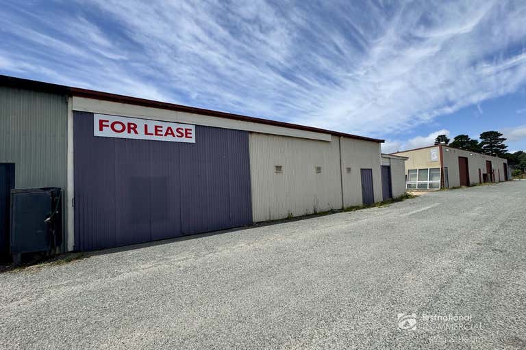 2/627 Main Street Bairnsdale VIC 3875 - Image 2