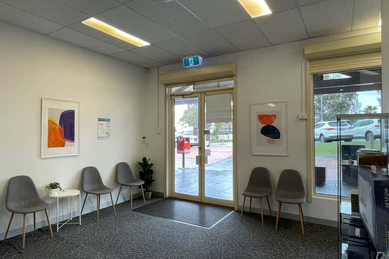 Shop 2, 101 Ravenhill Boulevard Roxburgh Park VIC 3064 - Image 4
