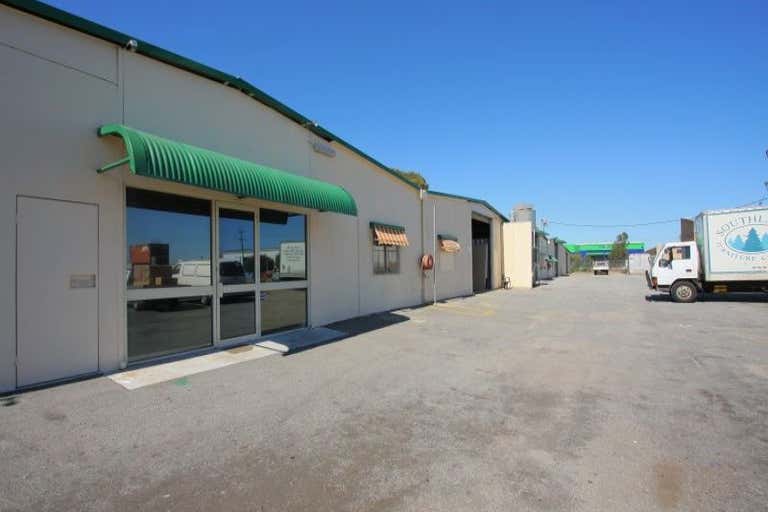 2/1 Pratt Street Maddington WA 6109 - Image 4