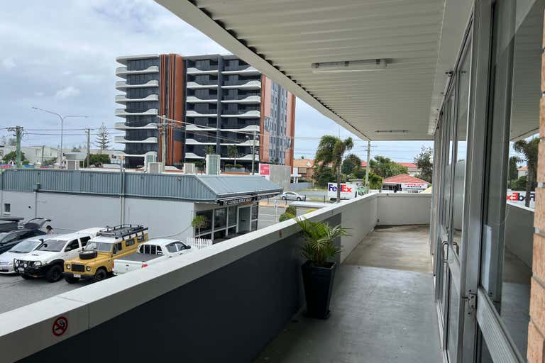 4/ 2460 Gold Coast Highway Mermaid Beach QLD 4218 - Image 3