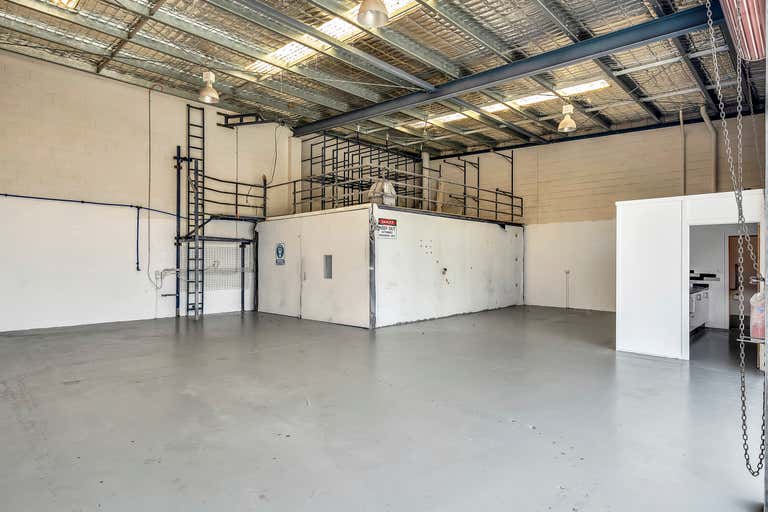 2/7 Barnett Pl Molendinar QLD 4214 - Image 3