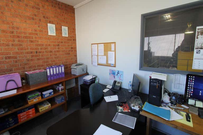 Unit 2, 15 Norman Street Peakhurst NSW 2210 - Image 4