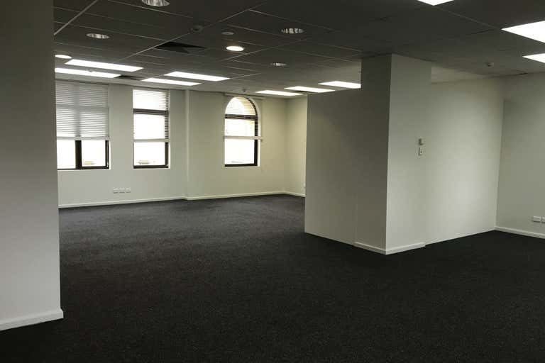 4/25 King William Street Adelaide SA 5000 - Image 3