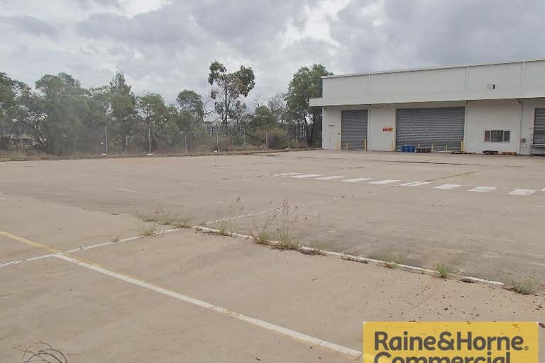 Rear/26 Murdoch Circuit Acacia Ridge QLD 4110 - Image 1