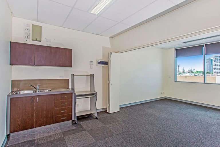 Suite 30/75 Wharf Street Tweed Heads NSW 2485 - Image 4