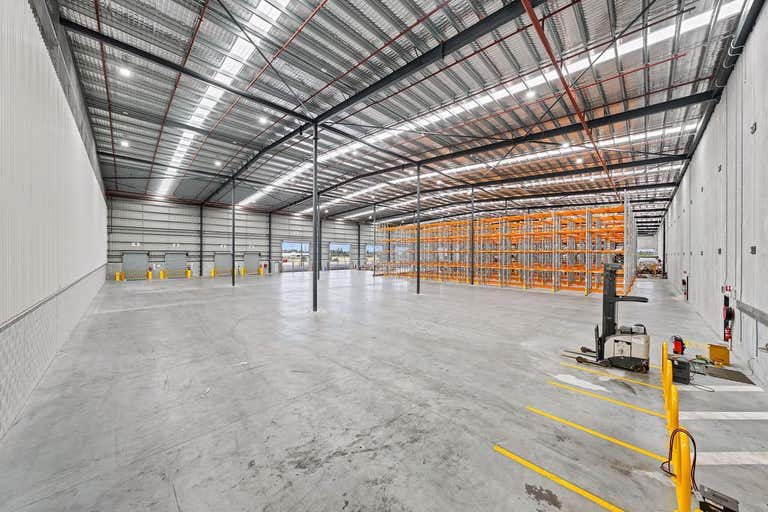 2/42B William Farrior Place Eagle Farm QLD 4009 - Image 3