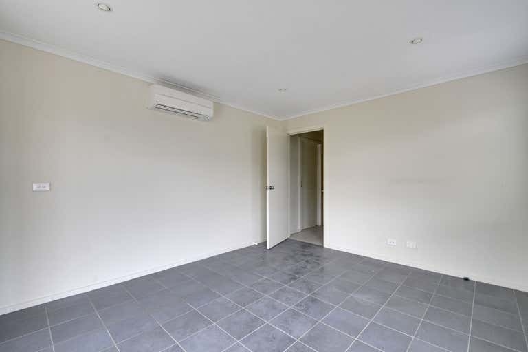 2/40 Standing Drive Traralgon VIC 3844 - Image 3