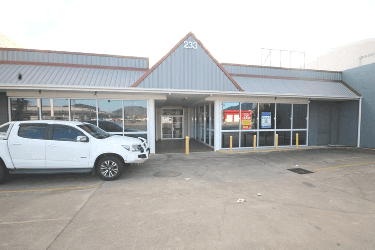 2/233 Musgrave Street Berserker QLD 4701 - Image 3