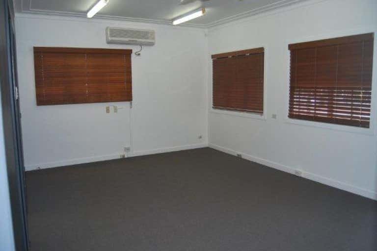 25 Brisbane Road Labrador QLD 4215 - Image 4