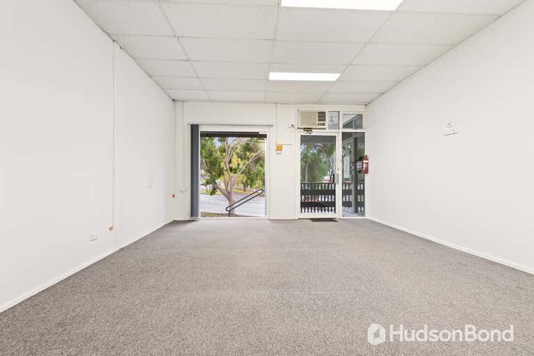 2/6 Chute Street Diamond Creek VIC 3089 - Image 2