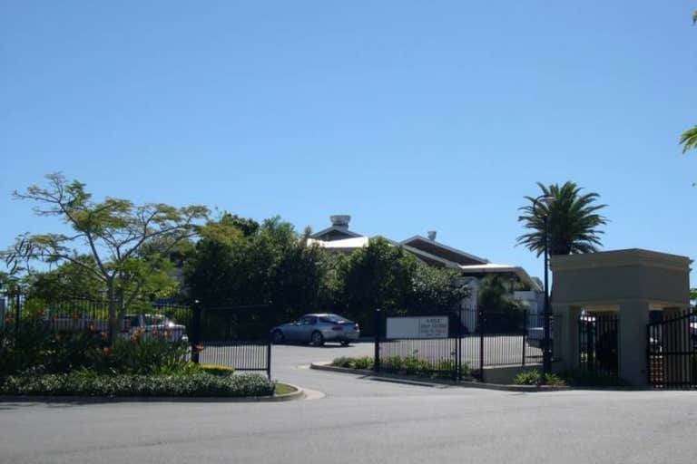 'Lakeside Country Club', 433 Brisbane Road Arundel QLD 4214 - Image 4