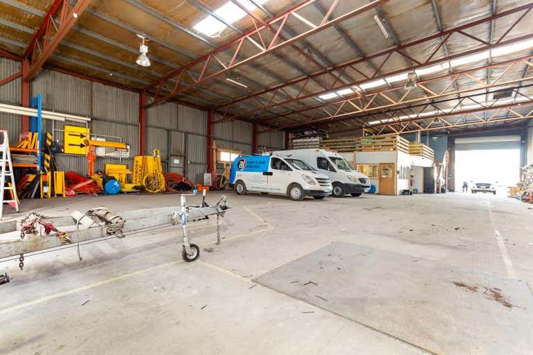 Warehouse 11, 14 Broadland Drive Newstead TAS 7250 - Image 4