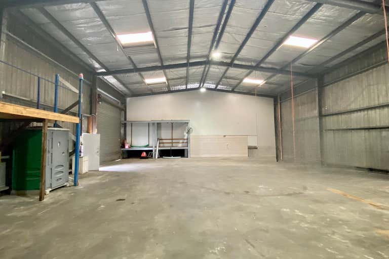 2/11 Nells Road West Gosford NSW 2250 - Image 2