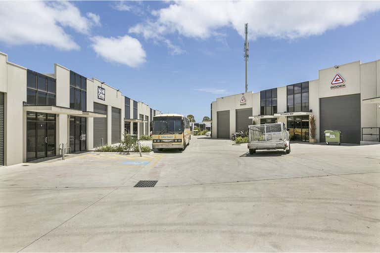 13/5 Satu Way Mornington VIC 3931 - Image 3